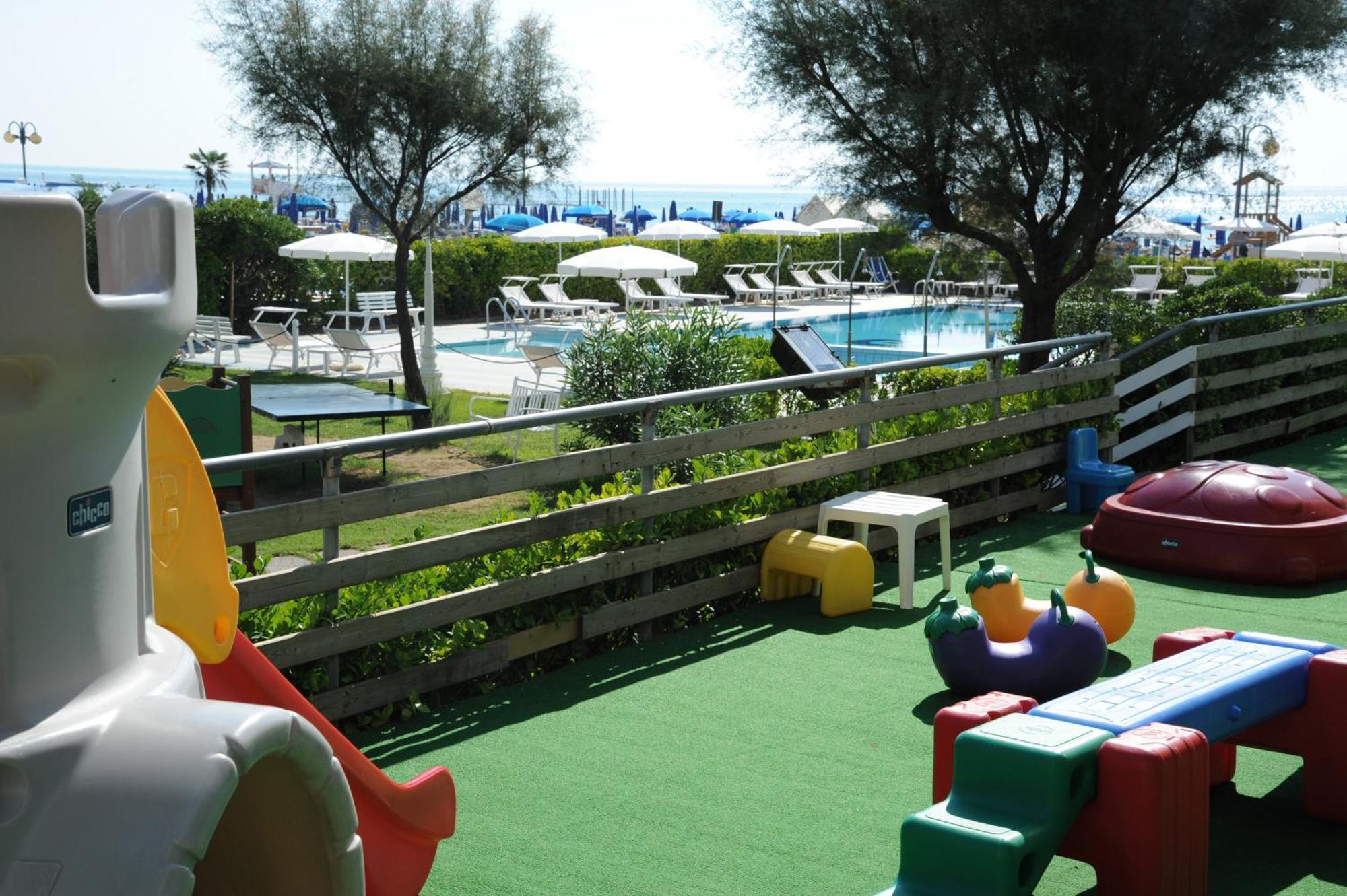Hotel Beny Lido di Jesolo Kültér fotó