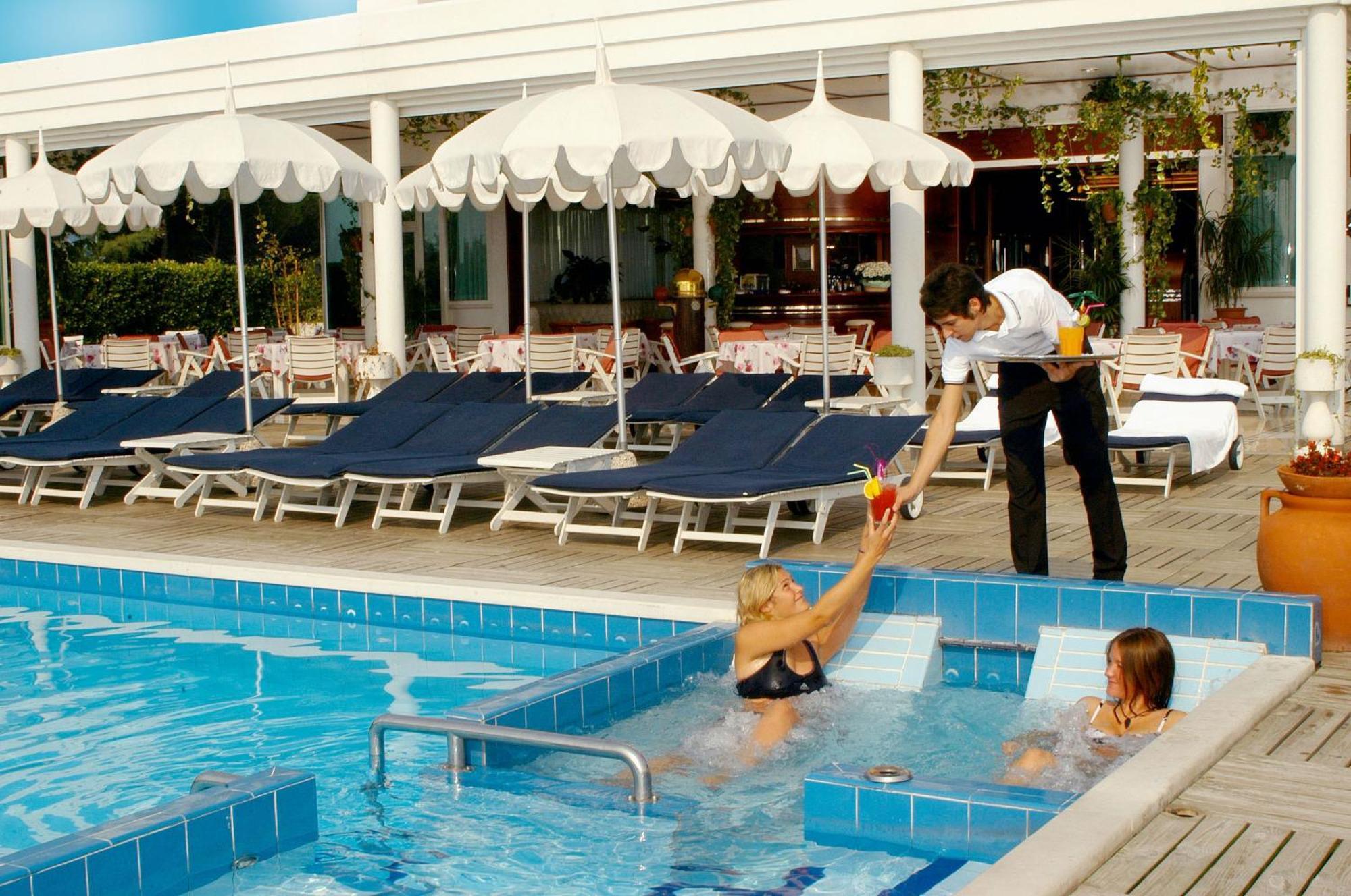 Hotel Beny Lido di Jesolo Kültér fotó
